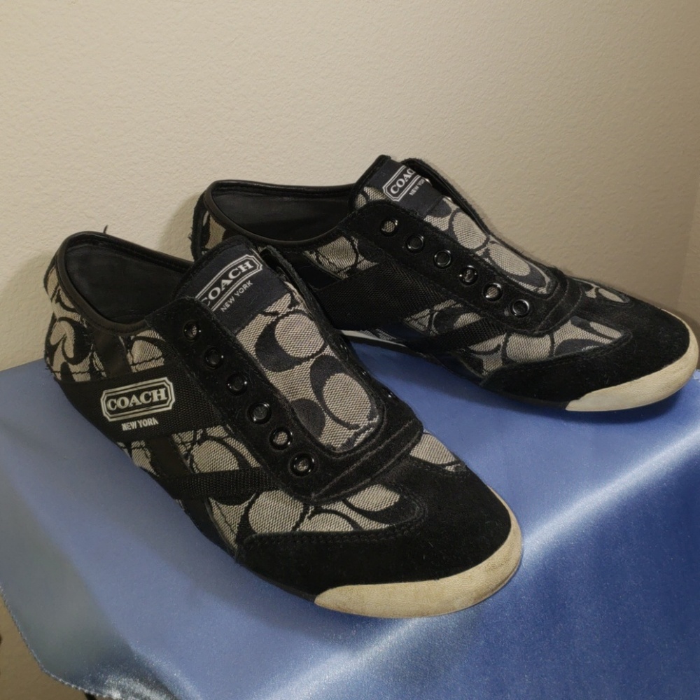Coach| black and white | Tennis shoes | 8.5